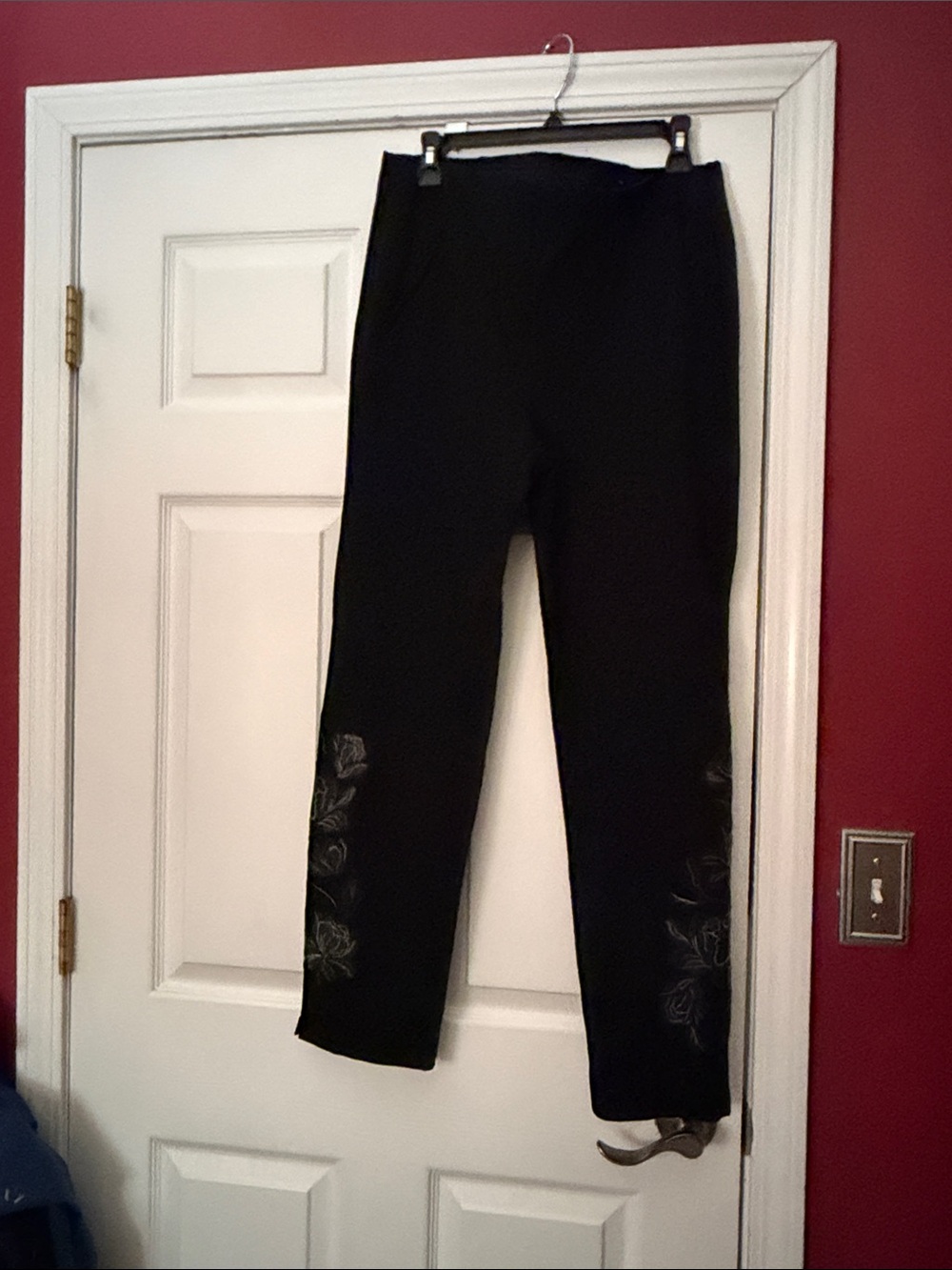 Chico’s Black Straight-Leg Ponte Embellished Ankle Pants